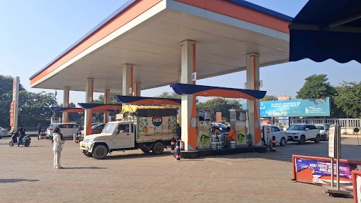 CNG PUMP within Indian Oil