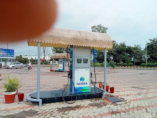 Maa Fuels (Nayara) Petrol Station and IOAG Online CNG Station, Rajapur