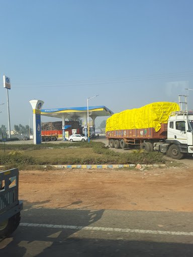 Radha Kishan CNG filling point