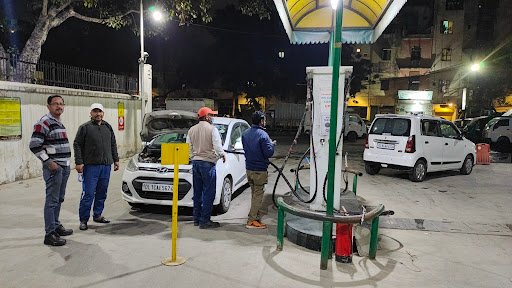 IGL CNG Pump Naraina Depot