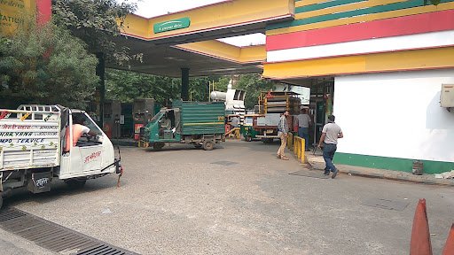 IGL CNG STATION OKHLA MORH