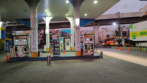 Moosapet Filling Station Bharat petrol/CNG pump