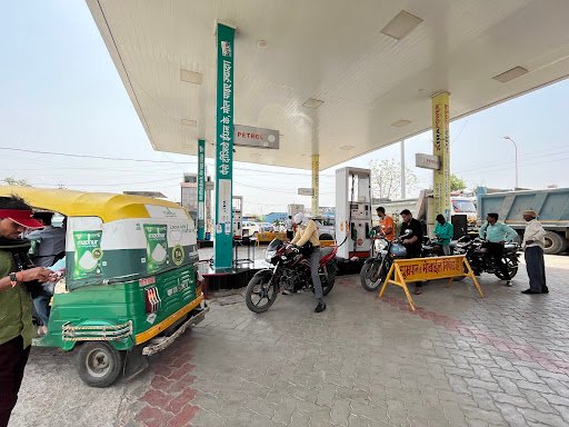 CNG Pump (Aavantika Gas Limited) CNG Pump (Aavantika Gas Limited)