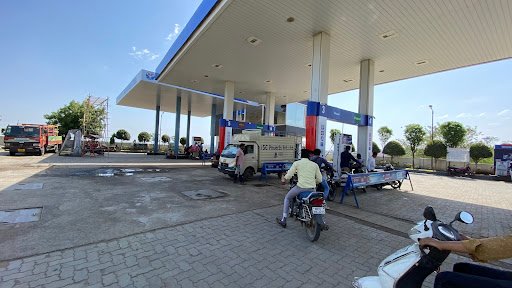 Aavantika Gas Limited CNG Stationand petrol