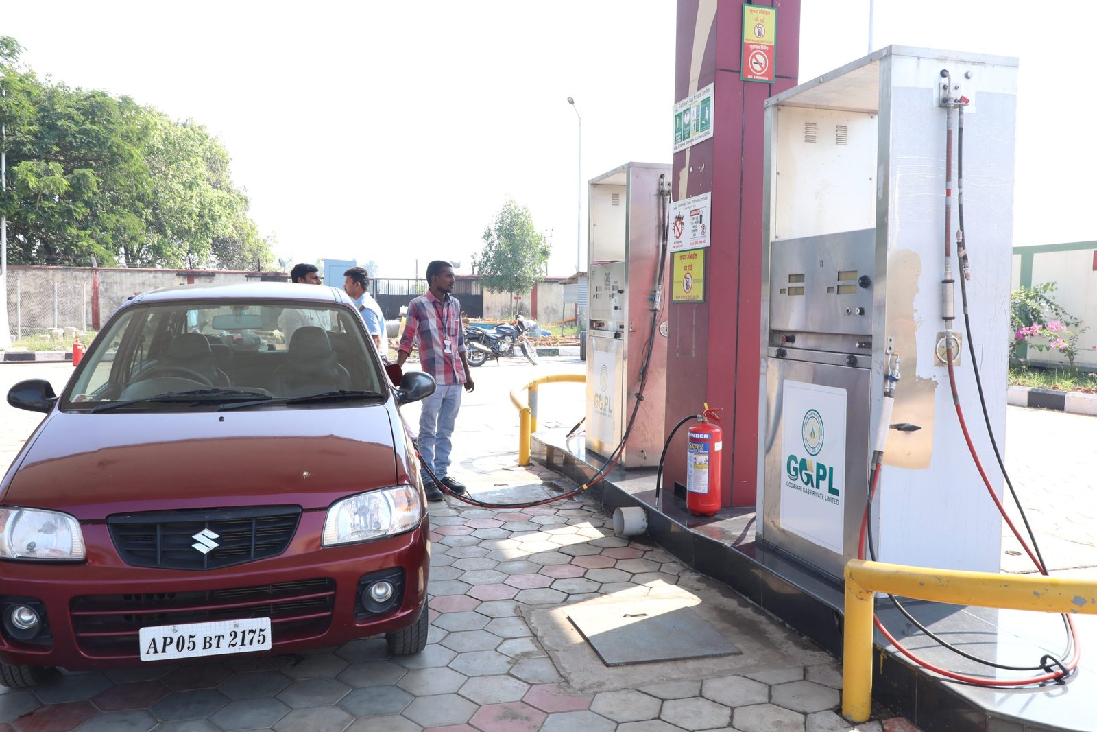 godavari gas private limited cng filling station scaled