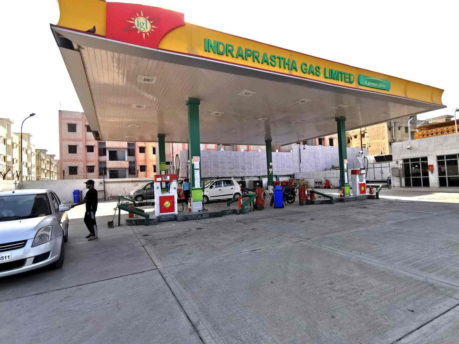 igl cng station metcalfe house
