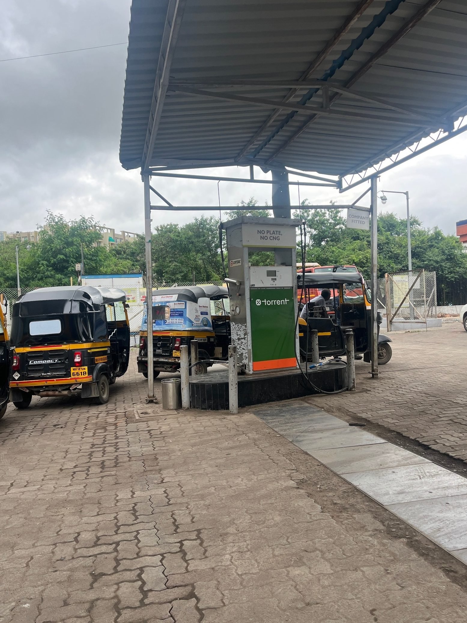 torrent gas pune limited cng pump